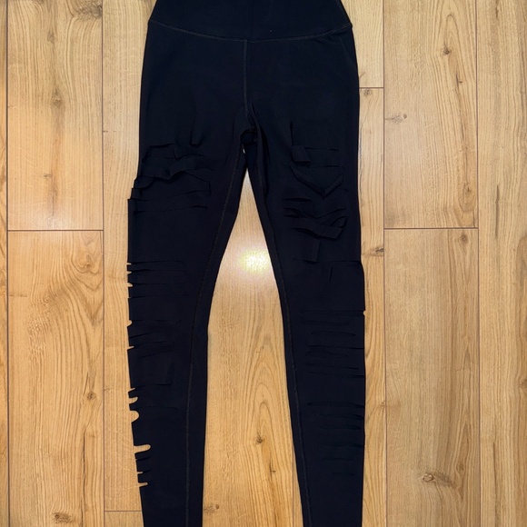 ALO - High Waist Extreme Ripped Warrior Leggings - BNWOT - Picture 2 of 10